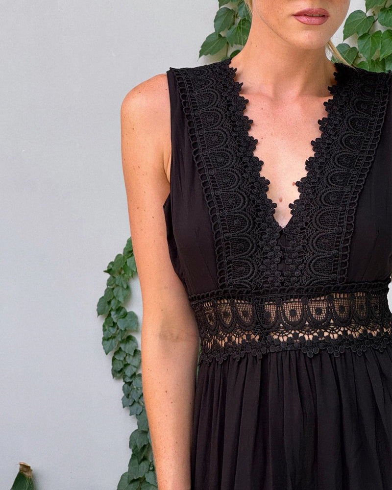 Lera | Elegant Lace Dress with V-Neck