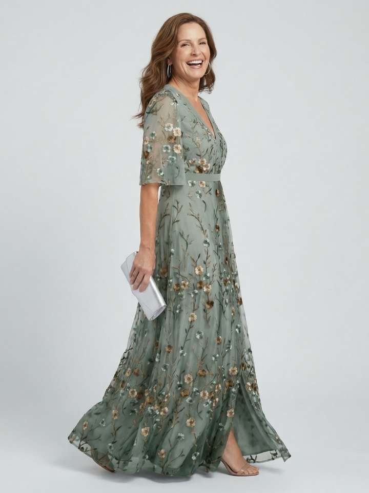 watters bloom halter maxi dress Shop our Bloom dress Available in Cosmopolitan, Pamplemouse, and Cornflower Blue colorways Online and Within the US only Executive Producer: @reneestraussbh Styled Shoots booked by: @wedawaystravel Venue: @mo_canouan Photography: @twahphotography