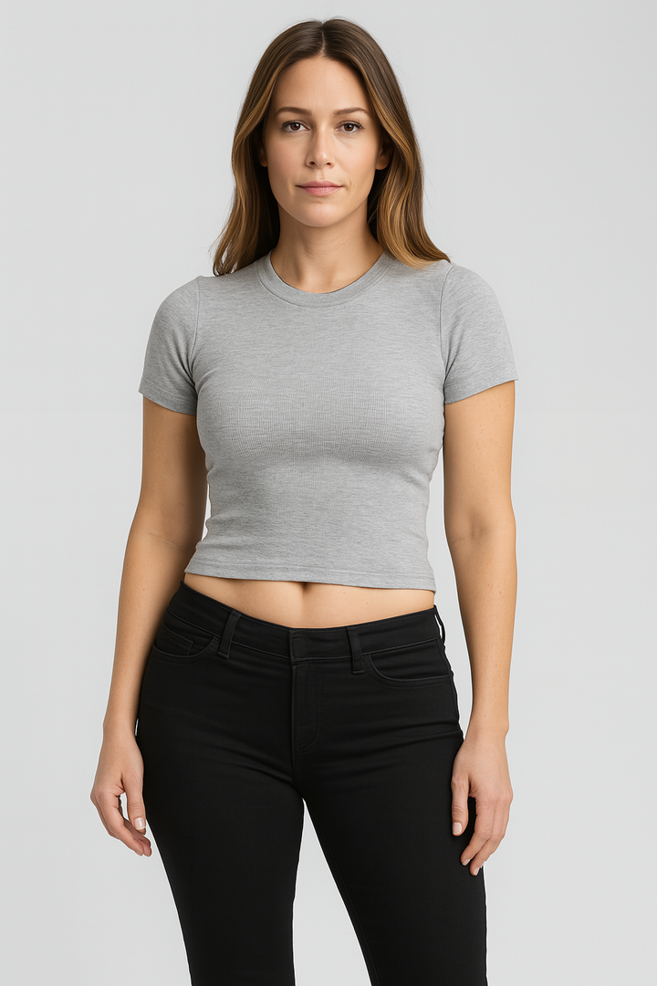 Women’s Baby Tee – Y2K Street Look, Slim-Fit & Trendy