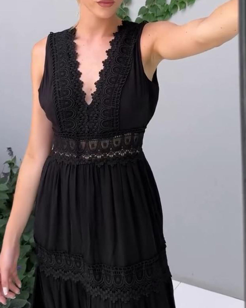 Lera | Elegant Lace Dress with V-Neck